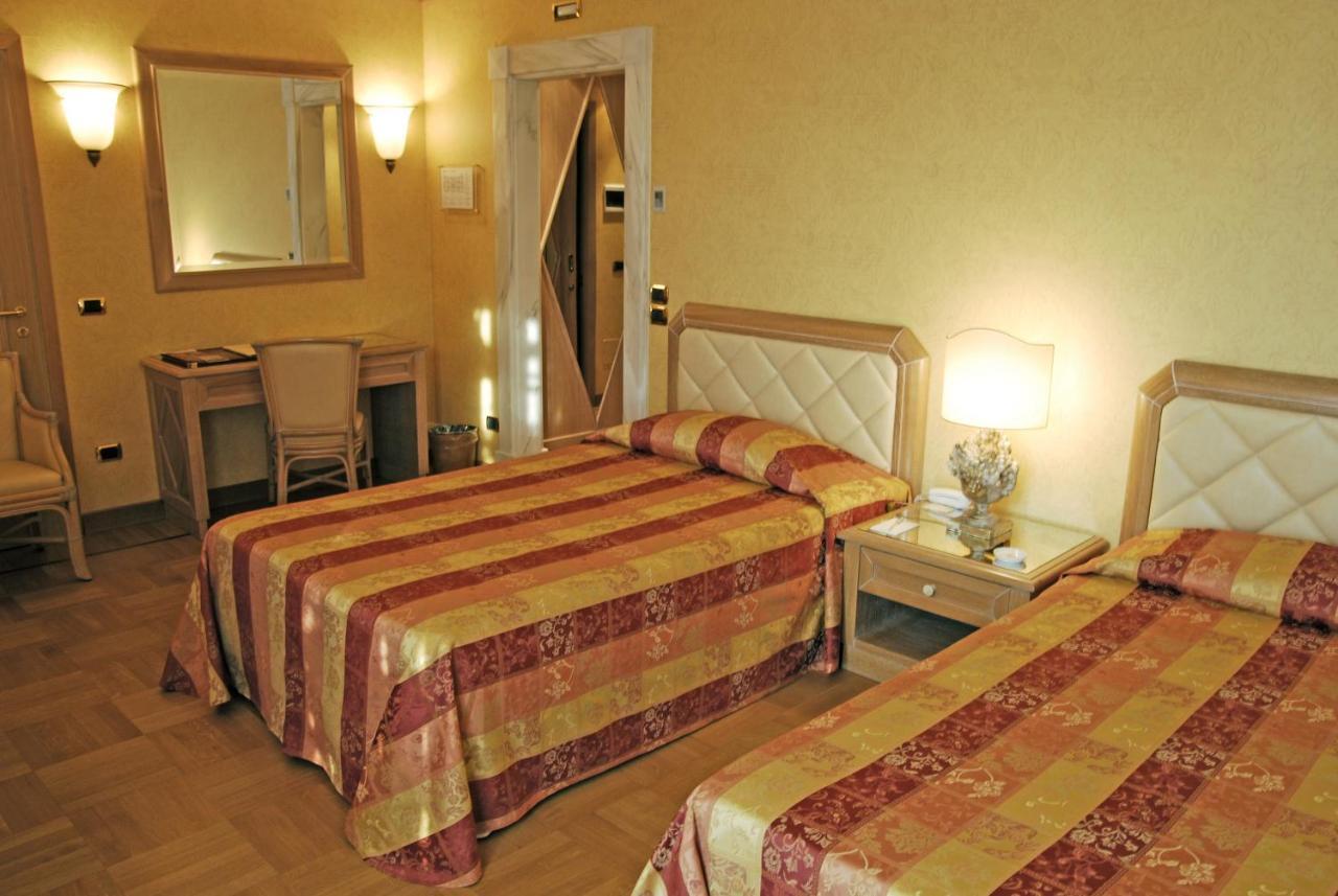 Park Hotel Villa Ariston Lido di Camaiore Esterno foto